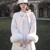 Resim Kadınlar İçin Şık Beyaz Lüks Tweed Kürk Yaka Detaylı - Uzun Boy Winter Ceket, Strukturlu Kol ve Geniş Manşon Düğmeleriyle Katlanabilir A-Line Silueti Sonbahar/Kış için Solid Renk Çözümlerle Elde Yıkanır, Şık İncelemeli Zengin Desenli Yuvarlak Omuzlu & Özenle Biçimlenmiş Fit Chic Layering Veya Bağımsız Olarak Giyilebilir Sofistike Ve Timeless, Kadınlar İçin Hırka Ceket,Kadınlar için günlük ceketler 