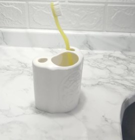 Resim 2 Adet Seramik Diş Fırçalık Çiçekli Oval Model 8x5x10cm Banyo Seti Çok Renkli 