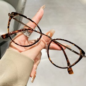 Resim 1 adet Y2K Kedi Gözü Gözlüğü Kadınlar için - Metal Çerçeve ile Şeffaf PC Lensler, Minimalist Tasarım, Hafif ve Dayanıklı, Günlük Kullanım için Mükemmel, Kılıf Dahil, Moda Gözlük, Şık Gözlük, Dayanıklı Gözlük, Lens Kadınlar için 