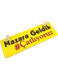 Resim Özgürce Çatlıyoruz Yazılı Sarı Dekor Plaka, Vantuzlu Cam Süsü, 22X7.5CM 