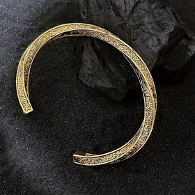 Resim Çiçek Desenli Vintage Çin Tarzı Bakır Bileklik, Kadınlar ve Erkekler için Ayarlanabilir Açık Bilezik, El Yapımı Mozaik Tasarım, Arkadaşlar için İdeal Hediye, Günlük Giyim ve Çin Yeni Yılı Kutlaması için Uygun 