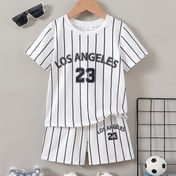 Resim 2 adet Los Angeles 23 Beyzbol Temalı Erkek Yaz T-Shirts ve Şort Takımı - Rahat Örgü Kumaş, Beyaz Siyah Çizgilerle, Günlük ve Açık Hava Aktiviteleri için Mükemmel, Açık Hava Oyun Giyim | Beyzbol Teması | Örgü Yapısı, Beyzbol Aksesuarları, Açık Hava için 