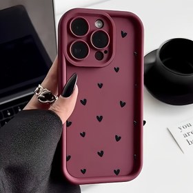 Resim Şık bordo renkli küçük siyah kalp desenli, trend illüstrasyon tarzında iPhone 16, 15, 14, 13, 12, 11 Pro Max ve XR için telefon kılıfı 