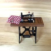 Resim 1:12 Minyatür Sahne Dollhouse Aksesuarları, Sahne DIY Ev Mobilyaları Oyuncaklar, Dikiş Makinesi Modeli, Bulmaca Geliştirme Çekim Rekvisiti 