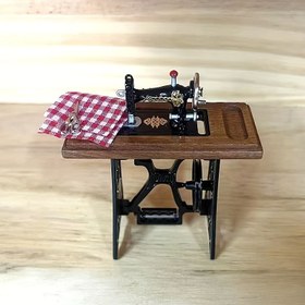 Resim 1:12 Minyatür Sahne Dollhouse Aksesuarları, Sahne DIY Ev Mobilyaları Oyuncaklar, Dikiş Makinesi Modeli, Bulmaca Geliştirme Çekim Rekvisiti 