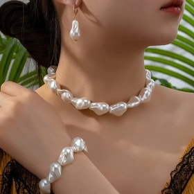 Resim Kadınlar için tatil, doğum günü, randevu, balo, banket, düğün, parti, tatil, alışveriş, günlük ulaşım aksesuarları için ideal olan Klasik Zarif Vintage Barok İmitasyon İnci Kolye, Küpe, Bilezik Seti 