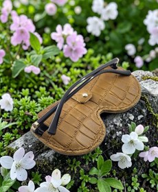 Resim CY Leather Solare Camel Hakiki Deri Gözlük Kılıfı El Yapımı Kroko Desen 