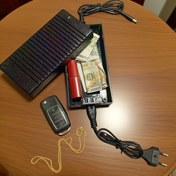 Resim Evde masaüstünüzü düzenlemek için uygun ve taşınabilir depolama kutusu. 