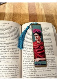 Resim Sanatsal Tablo Temalı Metal Kitap Ayracı Frida Kahlo 