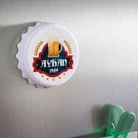 Resim Bira Sever Arkadaşa Hediye Şişe Açacağı 