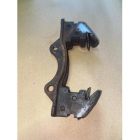 Resim Üçel Renault 12 Toros Ön Fren Taşıyıcı Kaliper Kundağı Uzun Zamandır Rafta Olduğundan Pas Yapmıştır 