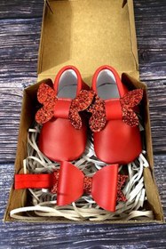 Resim Meduza Baby Bebek Makosen Kırmızı Önden Kırmızı Kelebek Ve Saç Bandana 