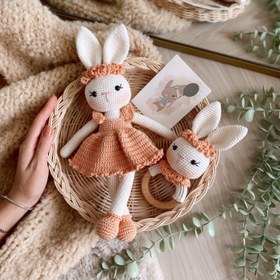 Resim Amigurumi Elbiseli Tavşan Ve Çıngırak 