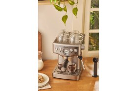 Resim Karaca Coffee Art 1353 Süt Köpürtücülü 20 Bar Basınçlı Espresso, Latte Cappuccino Americano Makinesi 