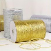 Resim 18.29 Metre Parlak Saten Kurdele - Hediye Paketleme, Parti Süslemeleri, Balonlar, Çiçekler, Çelenkler ve Fiyonklar İçin İnce Glitter Kurdele Rulosu | Işıltılı Kurdele | Parlak Yüzeyli Dekorasyon Kurdesi, Noel, Cadılar Bayramı 
