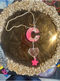 Resim schkırt C Harf Pembe Zemin Üzeri Gümüş Glitter Süslü Epoksi Dikiz Ayna Süsü Hediyelik 