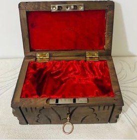 Resim Ceviz Işlemeli Kilitli Kumbara, Ahşap, Kahverengi, 10 cm Çap x 12 cm Yükseklik 