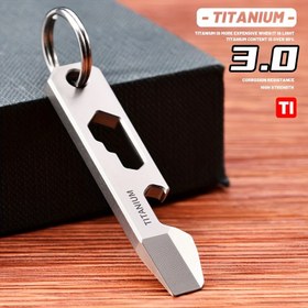 Resim 1 Adet Ağır Hizmet Tipi Titanyum Alaşımlı Anahtarlık ve Şişe/Kutu Açacağı, Çok Fonksiyonlu EDC Anahtarlık - Paslanmaz, Kompakt & Günlük Kullanım için Kamp, Spor Salonu, Profesyoneller - (Gri), Şık Metalik Kaplama, Dayanıklı Yapı, Minimalist Tasarım, Açık Hava Tutkunları İçin 