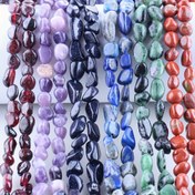 Resim Yaklaşık 38 cm'lik 6-8 mm Düzensiz Doğal Taş Boncuklar - El ile Parlatılmış Serbest Form Ara Boncuklar, Takı Yapımı ve DIY El Sanatları için, Benzersiz Kusurlar & Çeşitlilikler, Karışık Renkler (Kırmızı, Mavi, Yeşil, Mor, Siyah), Takı Malzemeleri, Canlı Boncuk Renkleri, Eşsiz Boncuk Çeşitliliği 
