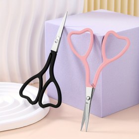 Resim Aşk Şekilli Makas: Paslanmaz Çelik ile Pembe ve Siyah Tutamak - Kaş Kesimi ve Kirpik Bakımı için Mükemmel 