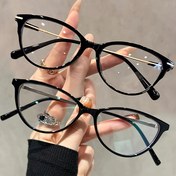 Resim 2 Çift Y2K Kedi Gözü Metal Çerçeve Gözlük - Şık ve Moda Küçük Çerçeve, PC Berrak Lens, Parti Aksesuarı, Günlük Kullanım ve Telefon-Bilgisayar İçin Uygun, Modern Tarz, Kadınlar için İki Parça Gözlük Seti 