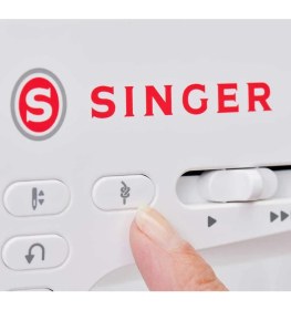 Resim Singer Elite CE677 Elektronik Dikiş Makinesi ve Singer S0105 Overlok Makinesi Avantajlı Paket 