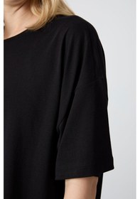 Resim Tommy Life Siyah Penye Modal Yumuşak Tuşeli Oversize Fit Basic Kadın T-shirt- 97285 Siyah 