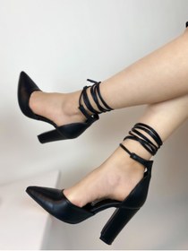 Resim Genel Markalar Siyah Deri Bağcıklı Stiletto Özel Ve Büyük Numara Yüksek Kalın Topuklu Ayakkabı 