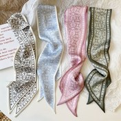 Resim 4 Adet Çiçek ve Desenli Saç Lastiği - Kadınlar için Yumuşak Esnek Saç Bağları, 4 Renk (Beyaz/Siyah, Açık Mavi, Pembe, Yeşil) - Günlük ve Özel Günler İçin Çok Amaçlı Saç Aksesuarı, Şık Saç Bandı, Zarif Desenler 