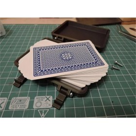 Resim Siyah Kapaklı Iskambil Kağıt Kutusu, Şık ve Kullanışlı Tasarım 