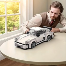 Resim Retro Spor Araba Yapım Blokları Seti - Beyaz ve Siyah - Kırmızı Detaylı, Dayanıklı ABS Malzeme, Masaüstü Dekoru, Erkek Doğum Günü Hediyesi ve Yaratıcı Oyun, Yaratıcı Oyun Zamanı, Eğlenceli Tasarım, Sağlam İnşaat 