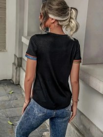 Resim Nova Bazaar Kadın Kısa Kollu V Yakalı Düğmeli Çok Renkli Süprem Bluz Desenli 