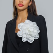 Resim Luxury French-Style Satin Floral Brooch Pin, Handcrafted Exaggerated Artificial Flower, Versatile Fashion Elegant Corsage for Women - Suitable for Daily & Banquet Wear, Duckbill Clip Dual-Use No Plating - Pack of 1 