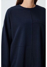 Resim Tommy Life İndigo Kompakt Pamuklu Kalın Pürüzsüz Dokulu O Yaka Oversize Fit Kadın Sweatshirt - 97288 İndigo 