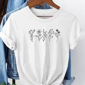 Resim Büyük Beden - Kadınlar için Büyük Beden Rahat Yazlık T-Shirt - Kısa Kollu Yuvarlak Yaka ile Çiçek Desenli, "Yaşlı Değilim Klasik" Tasarımı, Hafif Polyester, Rahat Giyim İçin Mükemmel, Bayanlar T-Shirt'leri 