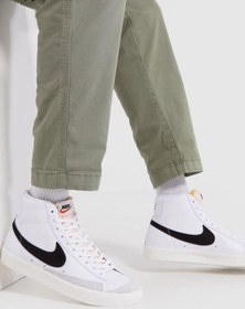 Resim Nike Blazer Mid '77 Vintage Erkek Beyaz Deri Günlük Spor Ayakkabı ( DAR KALIP ) 