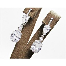 Resim 925 Ayar Gümüş Beyaz Oval Damla Taşlı Sallantılı Kadın Küpesi 