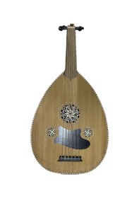 Resim Üst Kalite Ud Kanada Kapaklı Kenar İşlemeli Ceviz-kelebek Prof. 