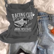 Resim Tüm mevsimler için gençlik baskılı bir renkli kolsuz crop top. 