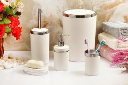 Resim 5 Parça Akrilik Gümüş Çizgi Soft Yuvarlak Banyo Seti Mat Beyaz 