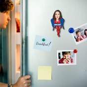 Resim Aksiyon Seven Kadın Karikatürlü Buzdolabı Magneti 