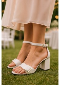 Resim Günlük Kadın Sandalet Tokalı Kalın Topuklu Bantlı Bilekten Bağlı Küt Burunlu Rahat Taban 209 Beyaz 