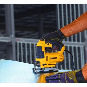 Resim Dewalt 650W 85MM Pandül Hareketli Dekupaj Testere 