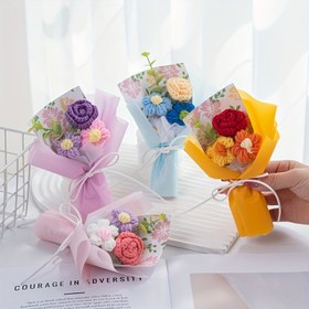Resim Elegant Clear Glass Tote ile El Yapımı Crochet Flower Bouquet - Canlı Multicolor Kumaş Aranjmanı ile Kurdele Detayları, Doğum Günü, Anneler Günü, Babalar Günü, Mezuniyet ve Ofis Dekoru için Mükemmel, Çiçek Hediyeleri, Dekoratif Hediye Ürün, Şirin Tasarım, İncelikli El Sanatları 