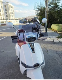 Resim Motocam Yuki Mojito 50 Ön Cam 2022-2026 Model 43cm Füme Renkli 4mm Elcikli Aparatsız 
