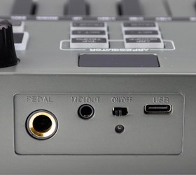 Resim Go 25 Tuşlu USB & Bluetooth MIDI Klavye Kontrolörü, 8 Aydınlatmalı Davul Pedalı, 8 Kontrol Düğmesi 