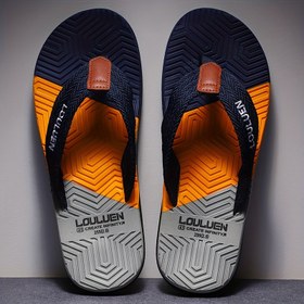 Resim Erkekler için Moda Trend Terlik Günlük Erkek Ayakkabıları Takozlu Terlikler Erkek Moda Sandaletler Ev Terlikleri Karışık Renk Terlikler 