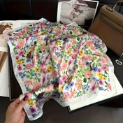 Resim 70 cm Şık Çiçek Baskılı Kadınlar için Saten Eşarp - Yumuşak, Hafif ve Çok Fonksiyonlu Bohem Tarzı Aksesuar ile Canlı Pembe, Mavi, Sarı, Yeşil ve Mor Çiçekler, Akşam Gezileri, Saç Aksesuarları ve Moda Gardırop için mükemmel 