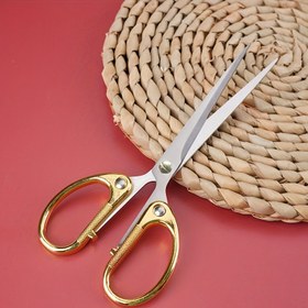 Resim 1 adet Paslanmaz Çelik Çinko Alaşım Makas, Ergonomik Altın Ton Saplı Çok Amaçlı El Sanatları ve Ofis Makasları, Kırtasiye, Ev, Düğün Dekoru, Çapraz Dikiş, Dikiş ve Kurdele Kesme için Keskin Cilalı Bıçaklar, Ofis Makası | Ergonomik Saplar | Dayanıklı Yapı, Mini Makas 