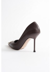 Resim Nivora Kadın Kahve Deri Gold Aksesuarlı Sivri Burun Yüksek İnce Topuklu Ayakkabı Stiletto 9.5 Cm Kahverengi 